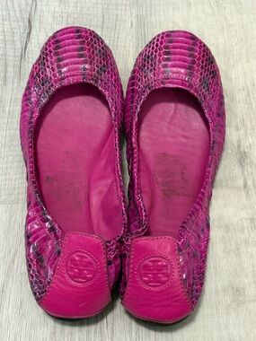 🔥Tory Burch Bright Pink Snake-Print Leather Ballet Flats Size 6.5